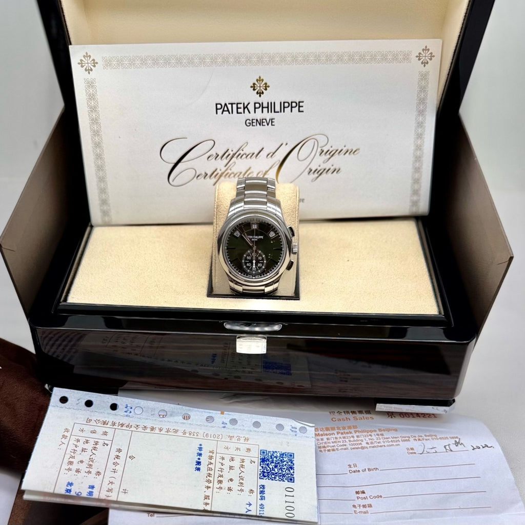 Patek Philippe Complications Ref. 5905/1A-001 automatic winding full set dated 2022 stainless steel 42mm