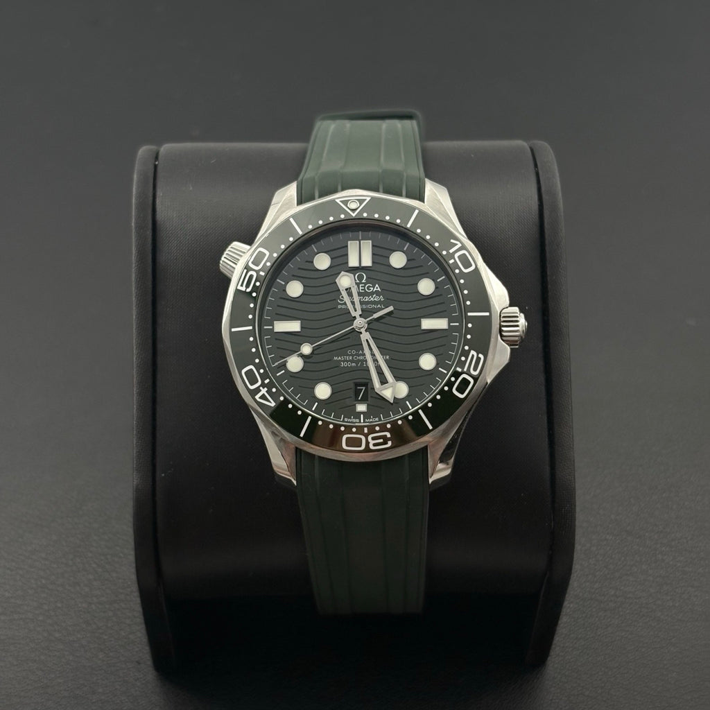 Omega Seamaster Diver 300M Ref. 210.32.42.20.10.001 automatic winding 42mm watch only