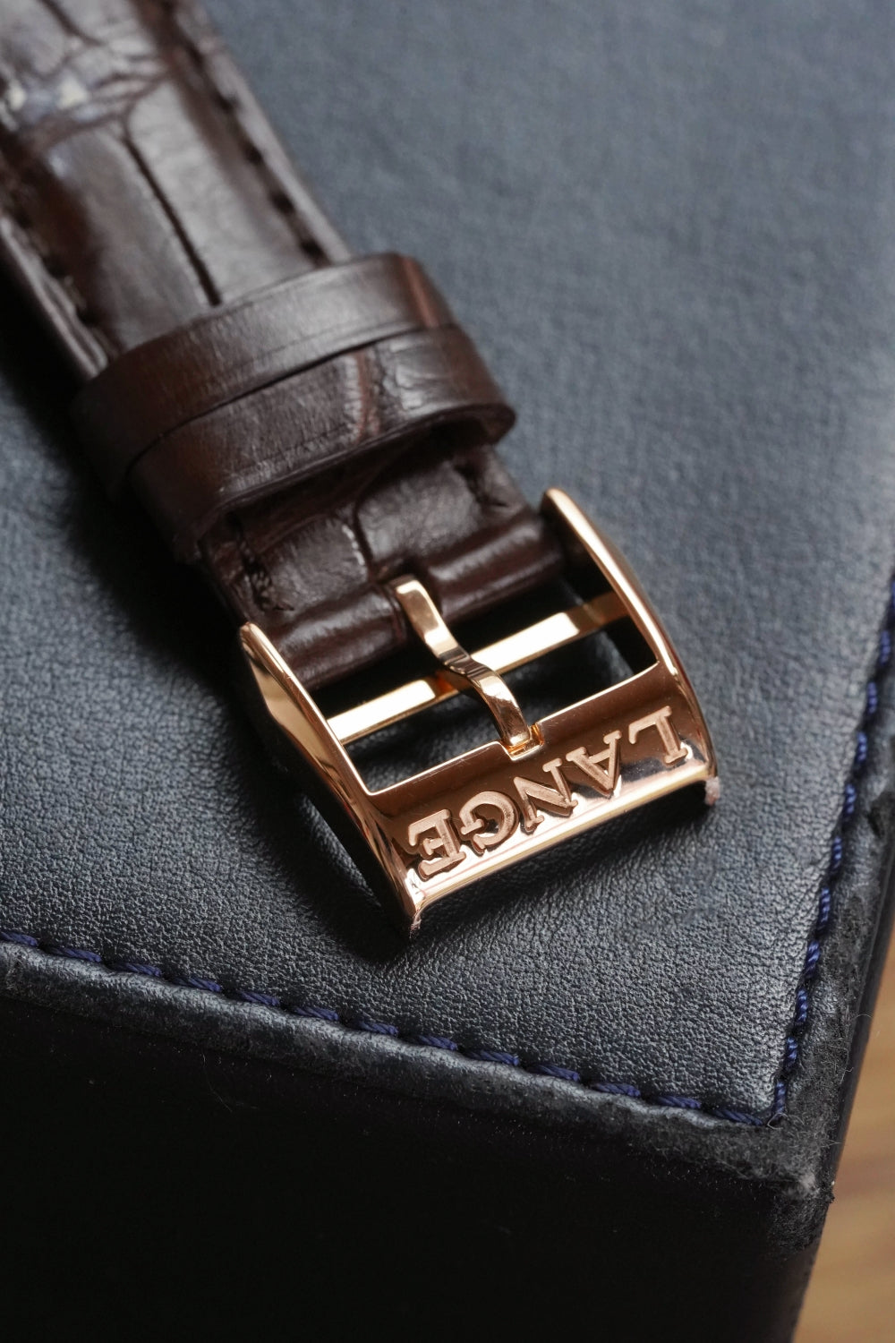 A. Lange & Söhne Ref. 232.032 with box