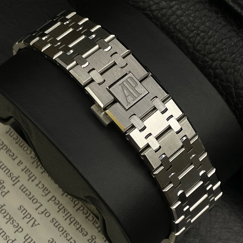 Audemars Piguet Royal Oak Ref. 15510ST.OO.1320ST.10, Grey Dial, Stainless Steel, 2023, Pre-Owned, Full Set, Full Links