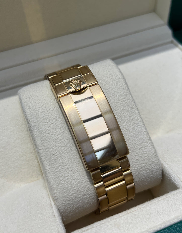 Rolex Submariner M126618lb-0002 Automatic Winding 18K Gold 41mm
2024 full set full links