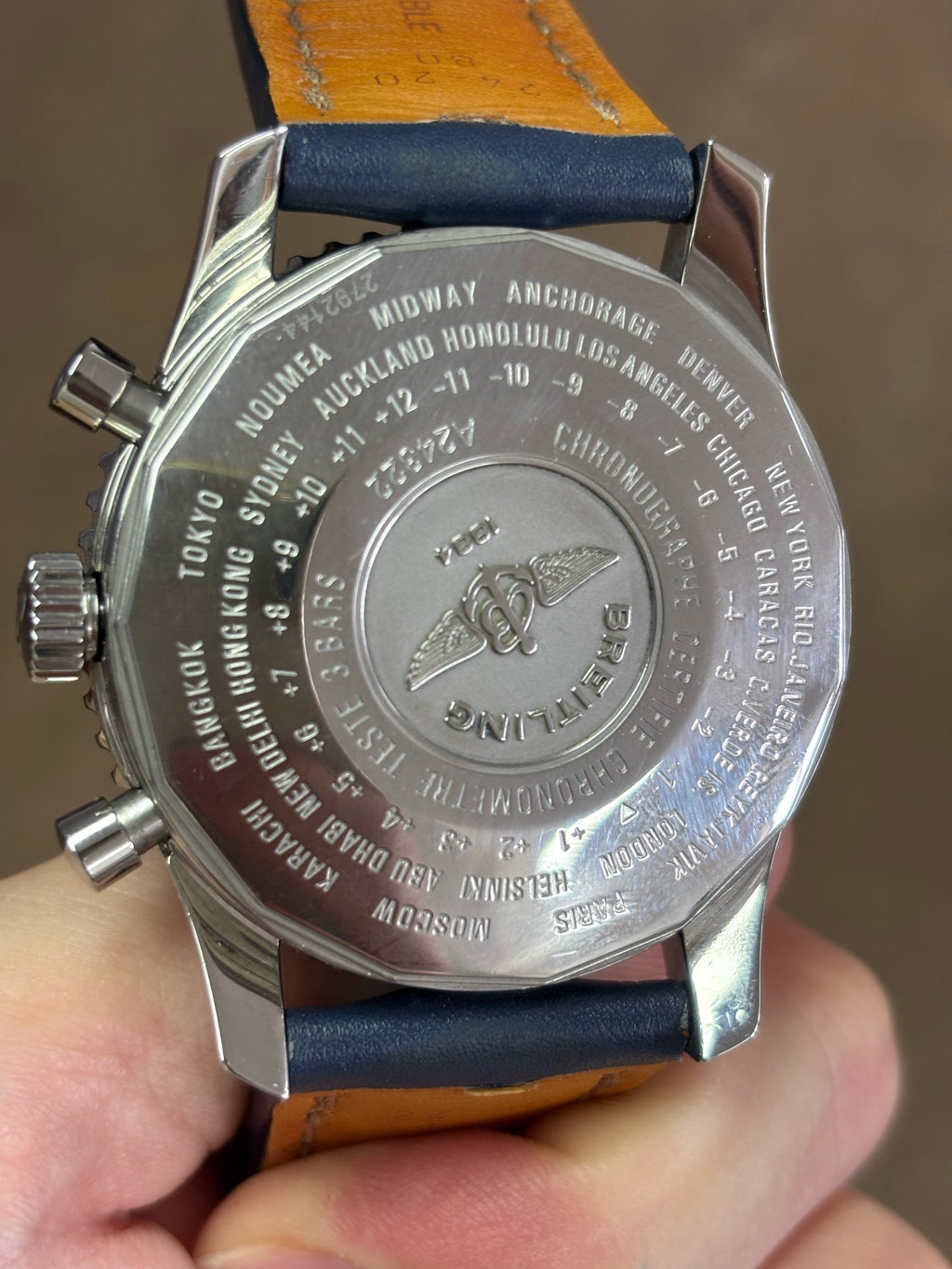 Breitling Navitimer A2432212_G571_750P