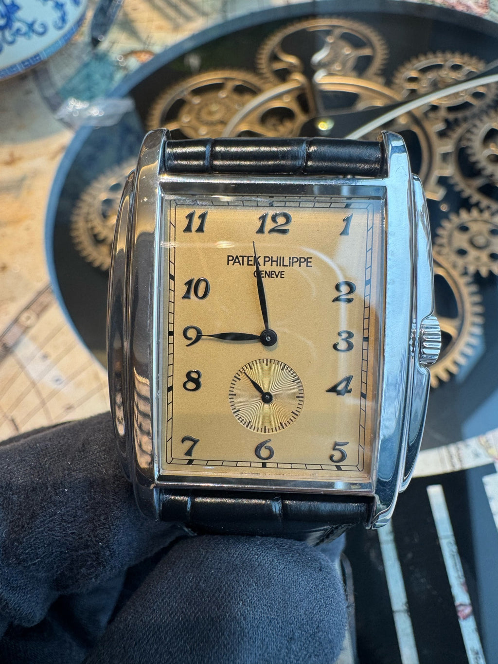 Patek Philippe Gondolo Ref. 5124G-001 hand wound mechanical 18k white gold 33.4x43mm