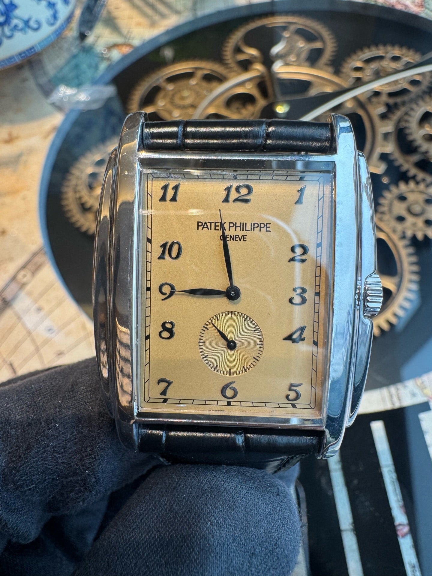 Patek Philippe Gondolo Ref. 5124G-001 hand wound mechanical 18k white gold 33.4x43mm