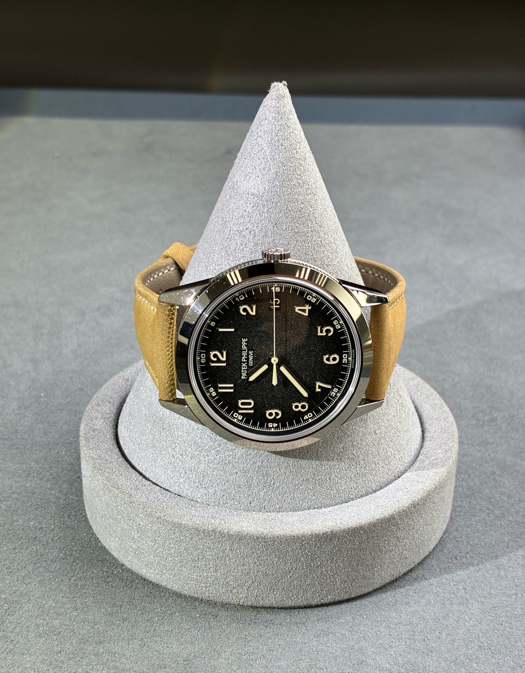 Patek Philippe Calatrava 5226G-001 White Gold 40mm 2026 full set