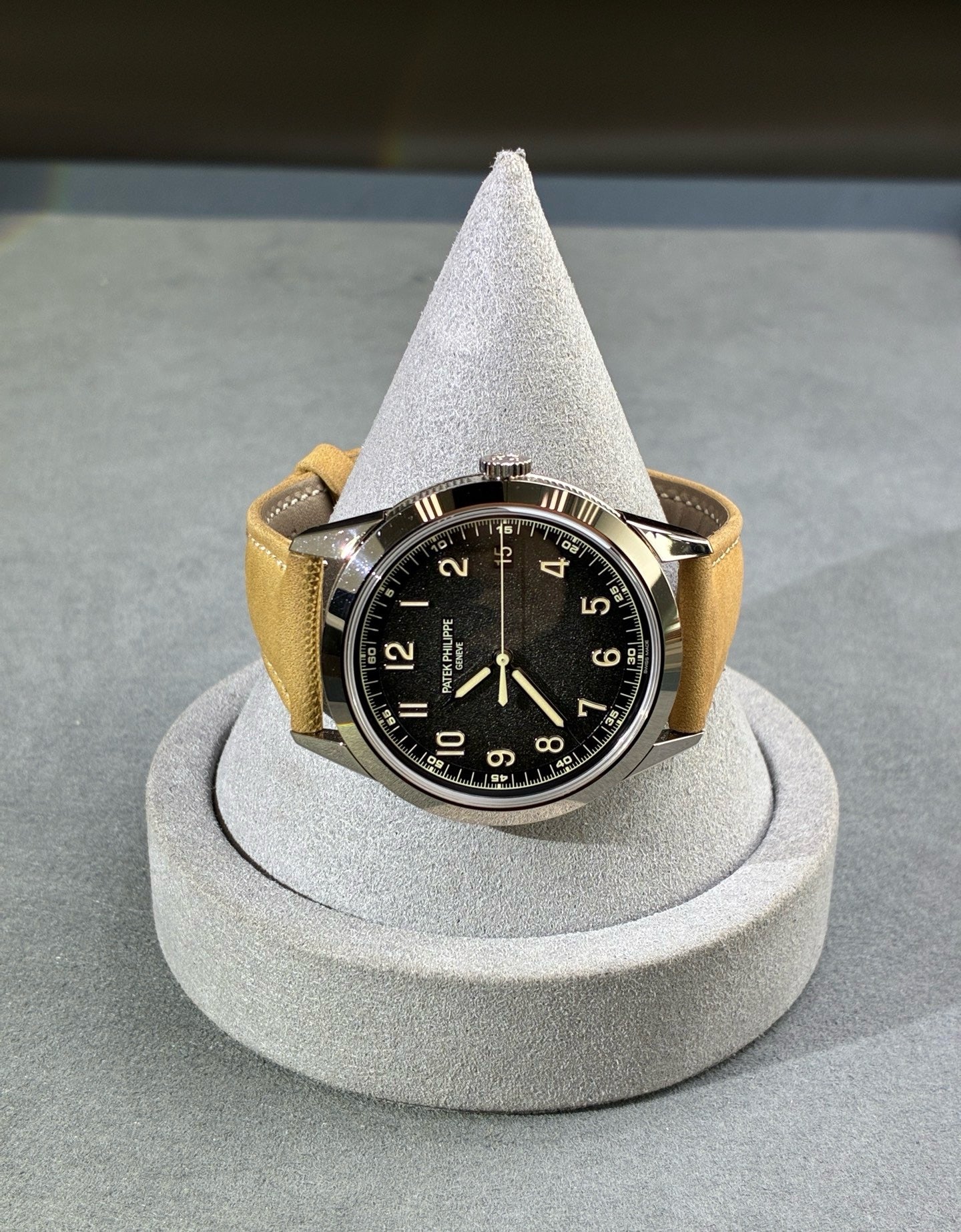 Patek Philippe Calatrava 5226G-001 White Gold 40mm 2026 full set