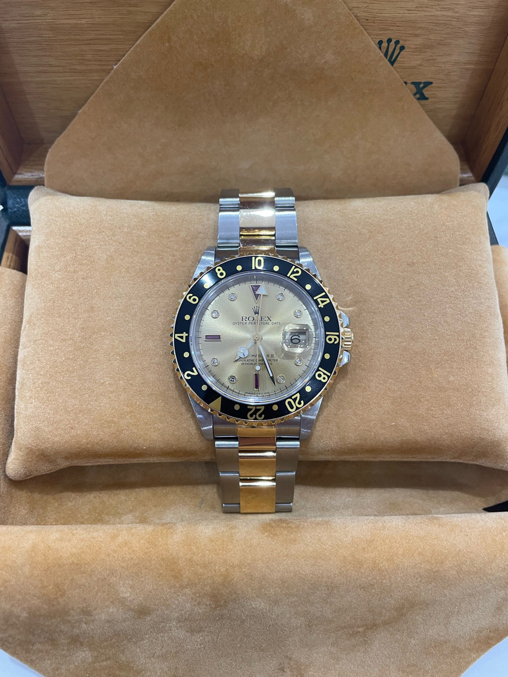 Rolex GMT-Master II 16713 automatic 40mm ruby diamond hour markers vintage watch full links box only no card