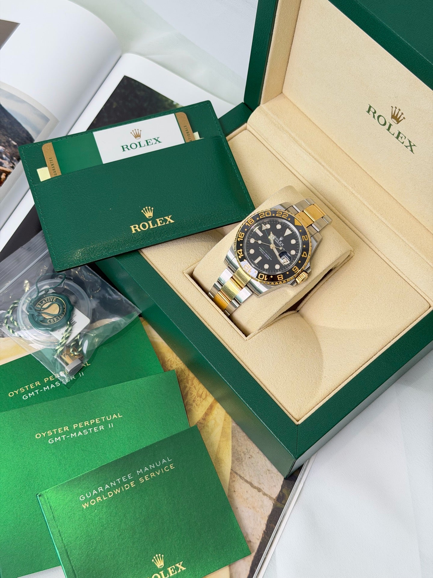 Rolex GMT-Master II 116713LN 2018 full set full links