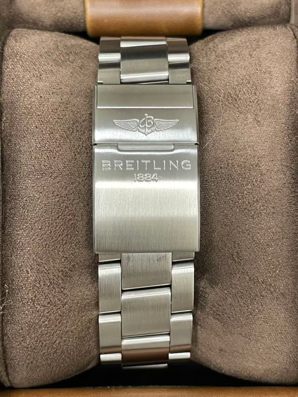 Breitling Avenger A17319101I1A1, 2023 full set