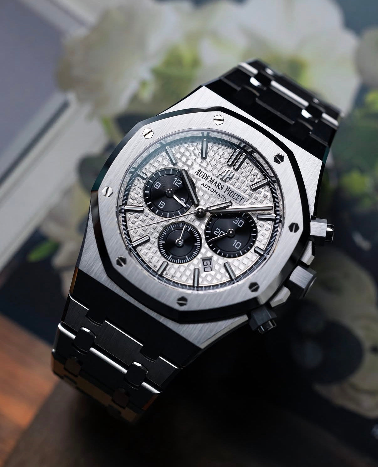 Audemars Piguet Royal Oak Ref. 26331ST white panda dial automatic mechanical 41mm watch only