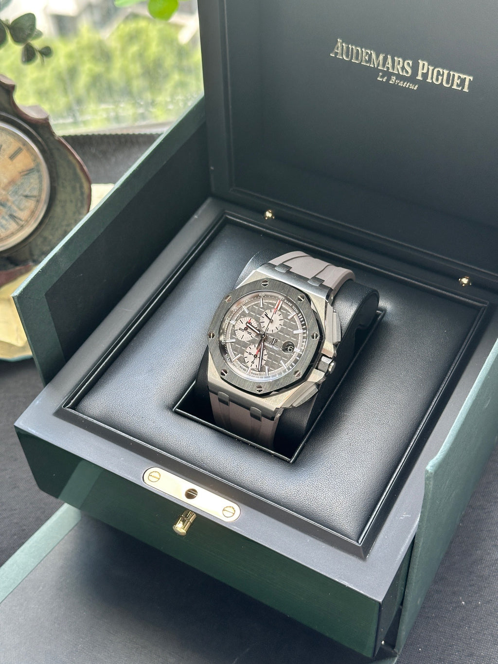 Audemars Piguet Royal Oak Offshore Ref. 26400IO.OO.A004CA.01 elephant grey titanium black ceramic 2021 full set