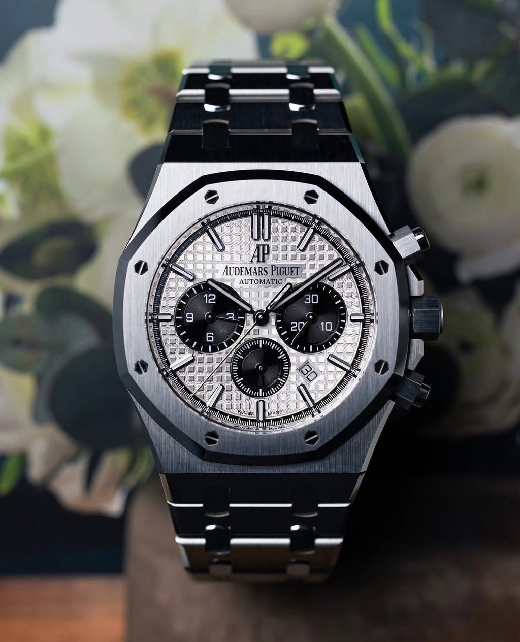 Audemars Piguet Royal Oak Ref. 26331ST white panda dial automatic mechanical 41mm watch only